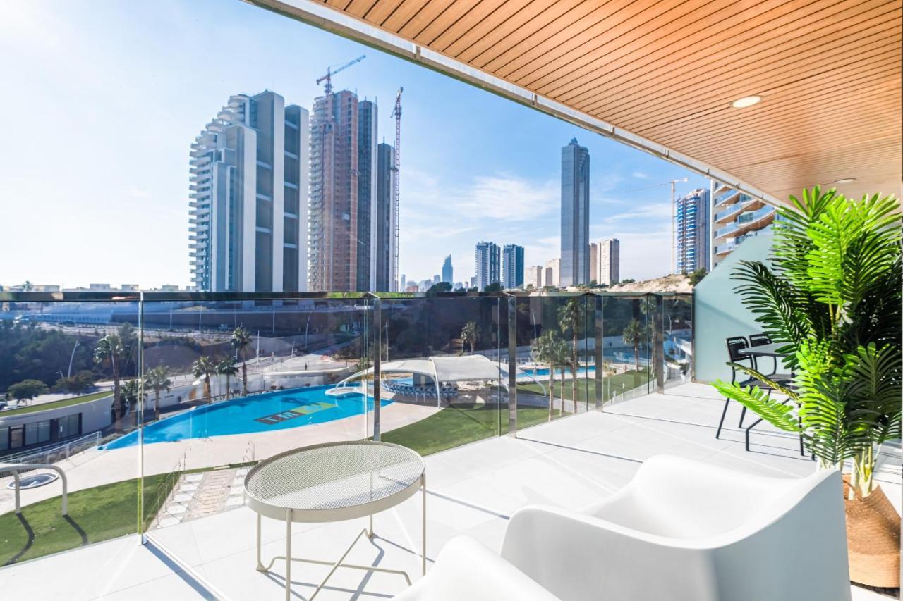 Sunset Waves Deluxe Apartments Poniente Beach Resort Benidorm Exteriör bild