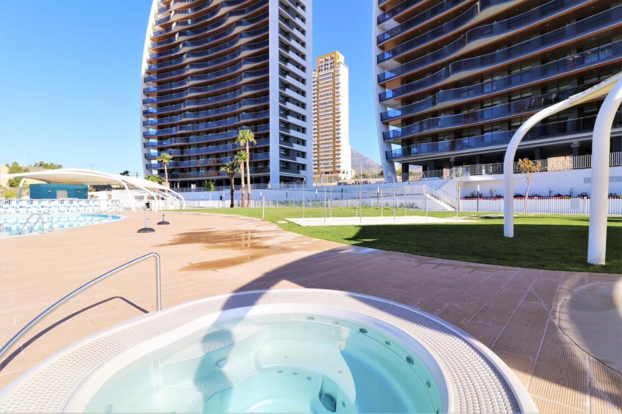 Sunset Waves Deluxe Apartments Poniente Beach Resort Benidorm Exteriör bild