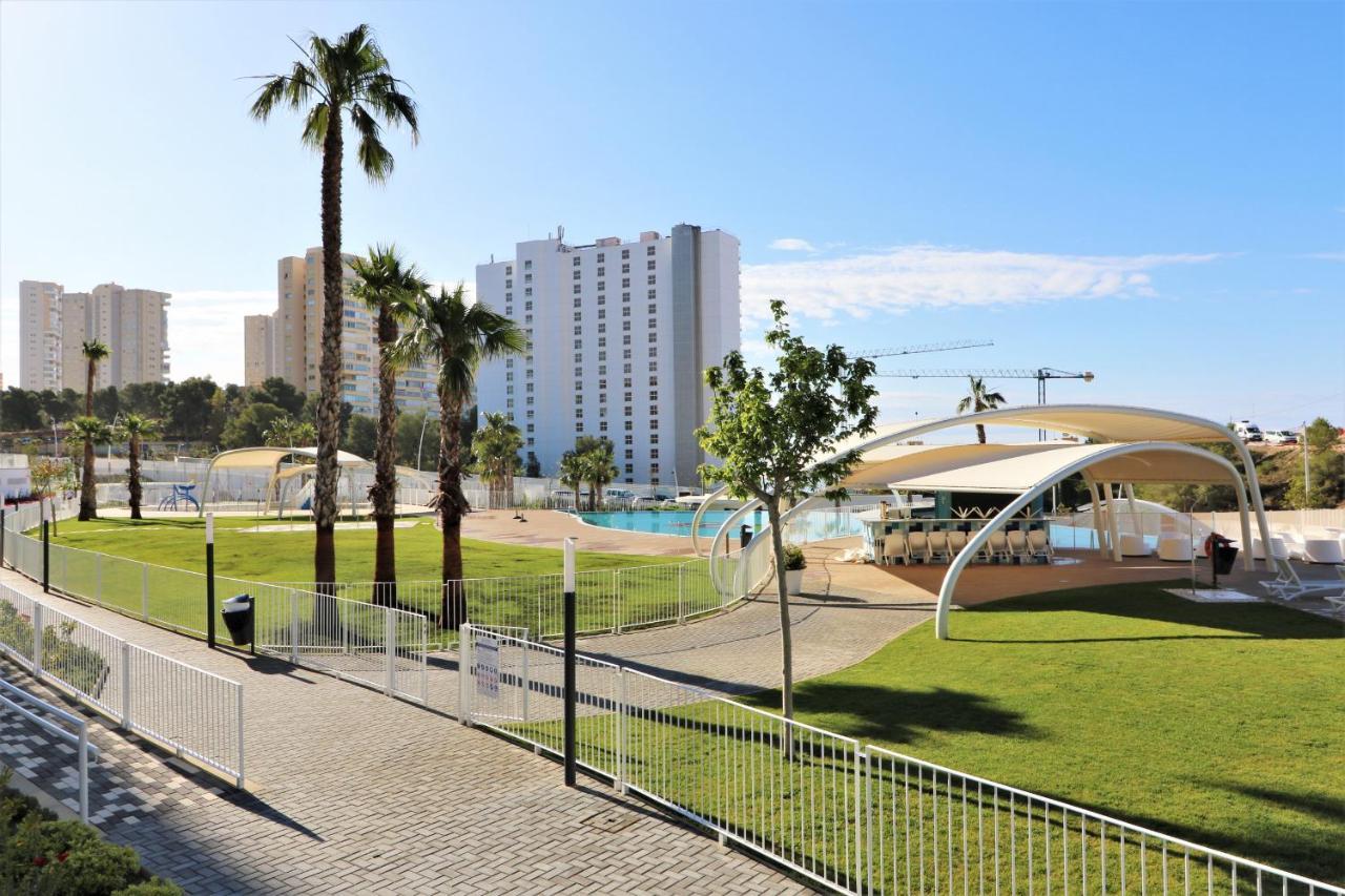 Sunset Waves Deluxe Apartments Poniente Beach Resort Benidorm Exteriör bild