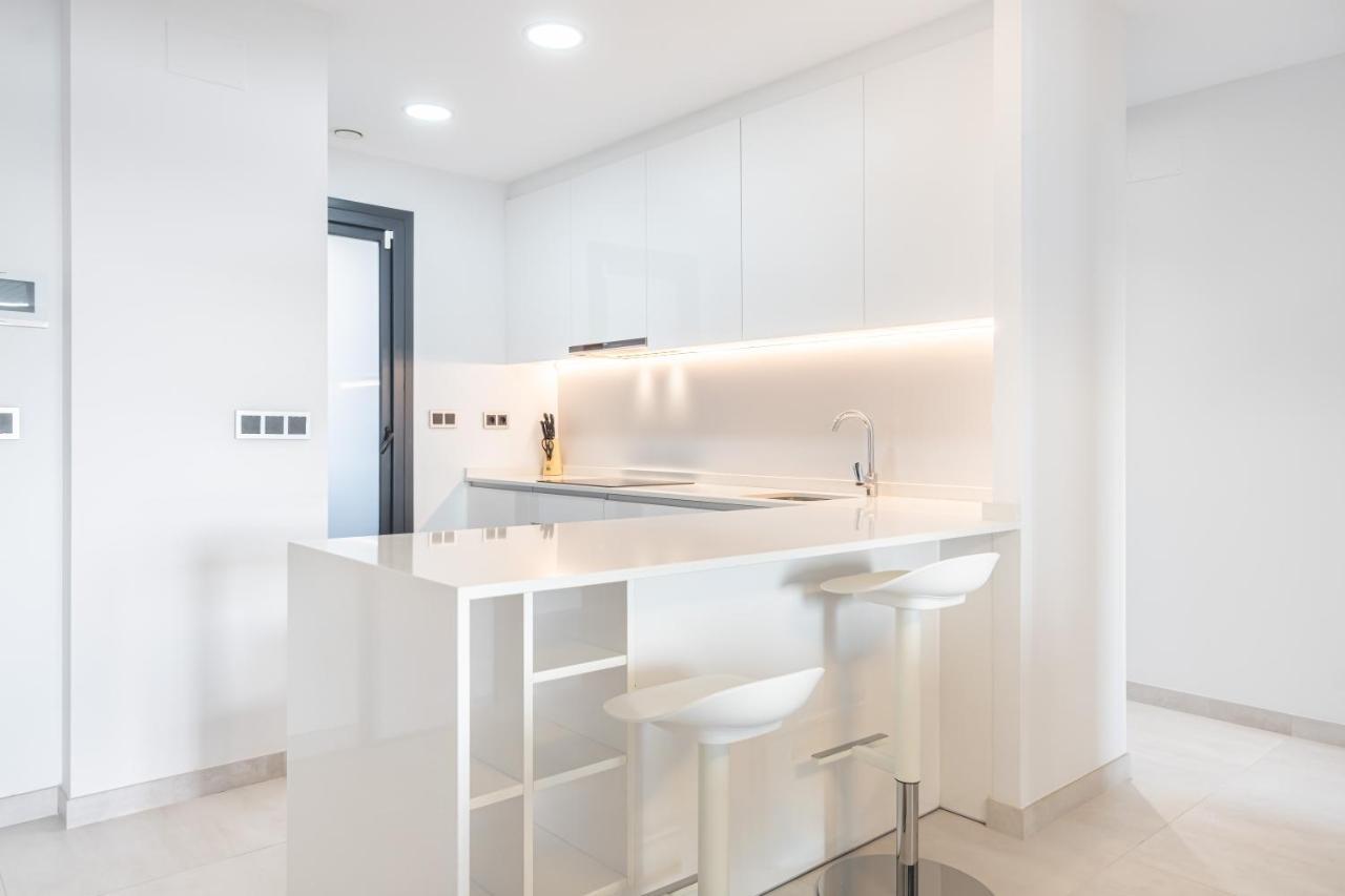 Sunset Waves Deluxe Apartments Poniente Beach Resort Benidorm Exteriör bild