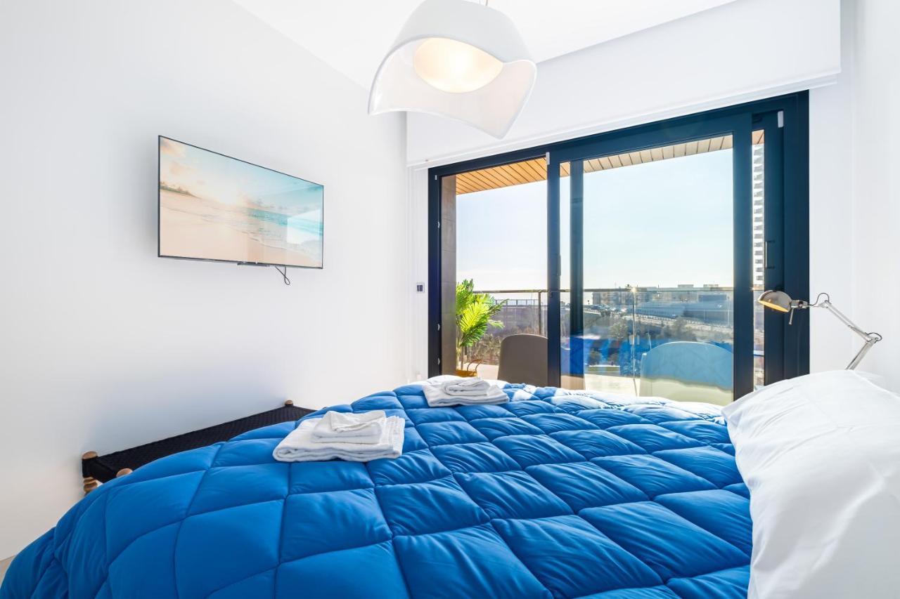Sunset Waves Deluxe Apartments Poniente Beach Resort Benidorm Exteriör bild