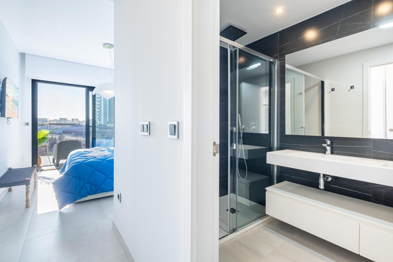 Sunset Waves Deluxe Apartments Poniente Beach Resort Benidorm Exteriör bild